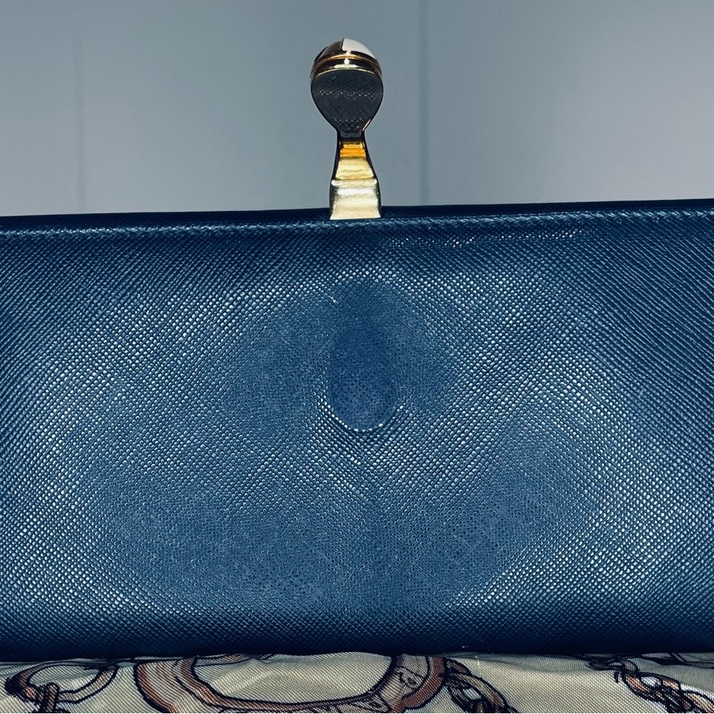 Gucci Navy Blue Leather Long Wallet with Clasp - Picture 3 of 9